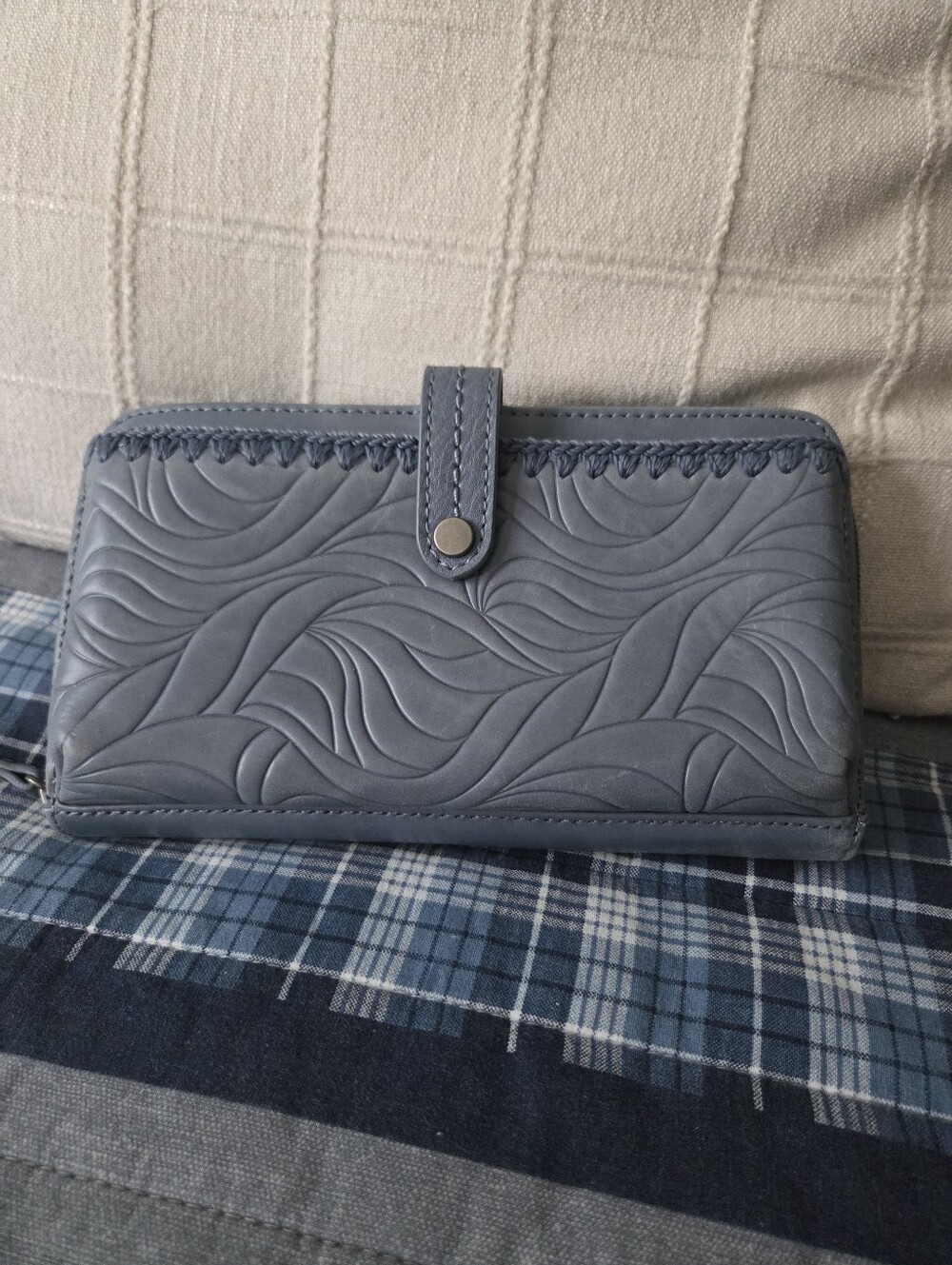 Women’s The Sax Blue Leather Embossed Wristlet Wallet